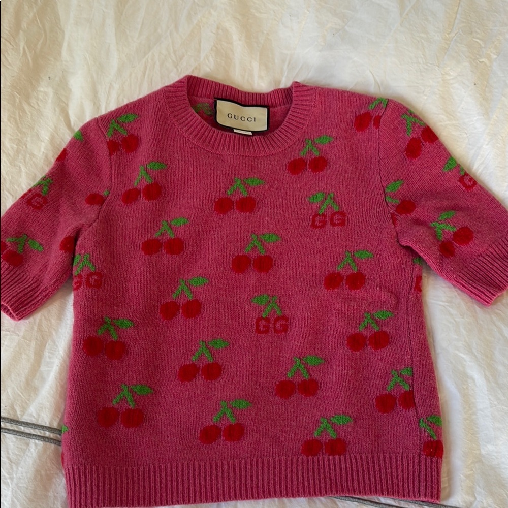 Gucci Pink Cherry wool Sweater